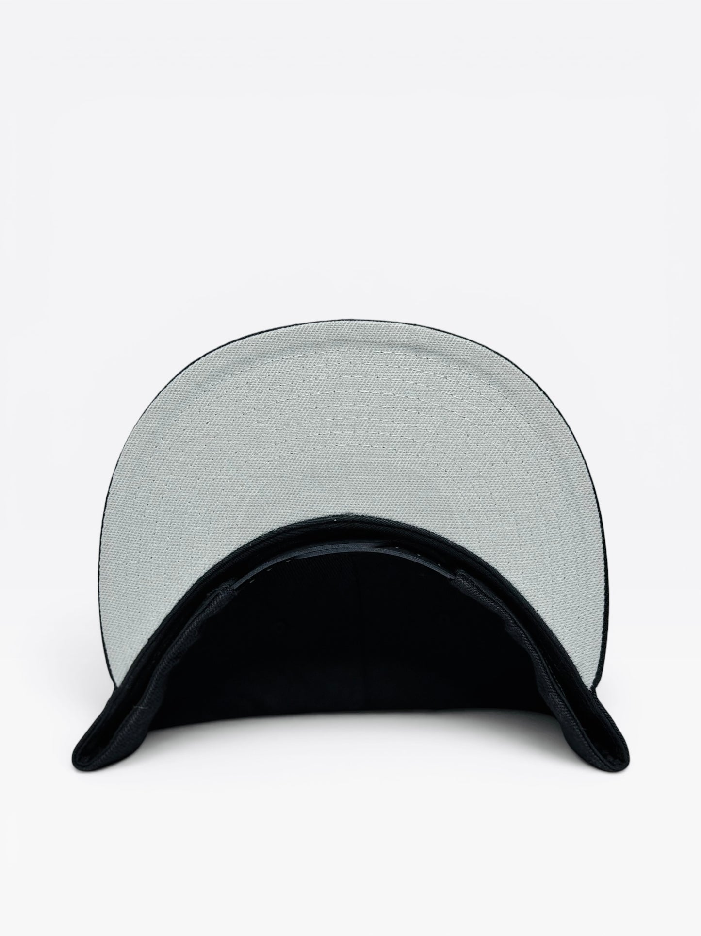 La Cruz- Black